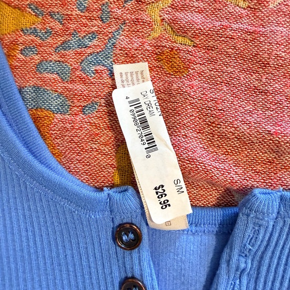 Divided Blue Ribbed Tank Top - Picture 2 of 3